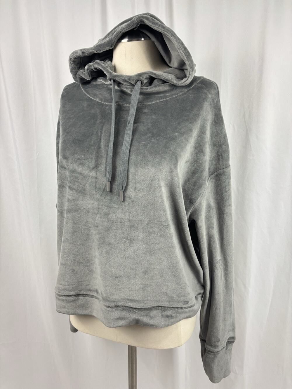 NWT Buffalo David Britton Gray Velour Hooded Sweatshirt Women’s Size M Cozy